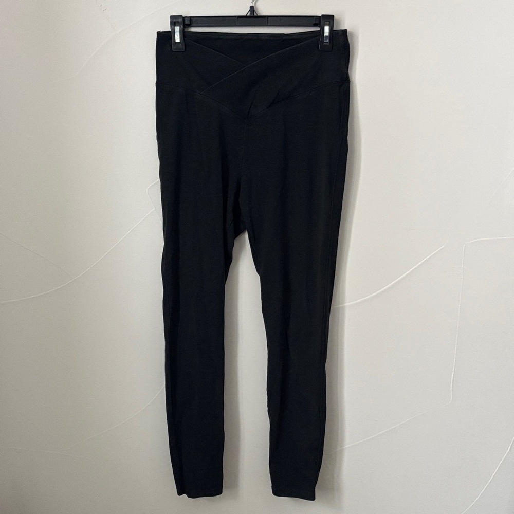 PINK Victoria's Secret Black Crossover Leggings